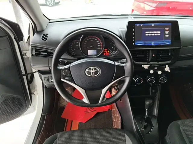 Toyota Vios FS — Фото автомобиля 10