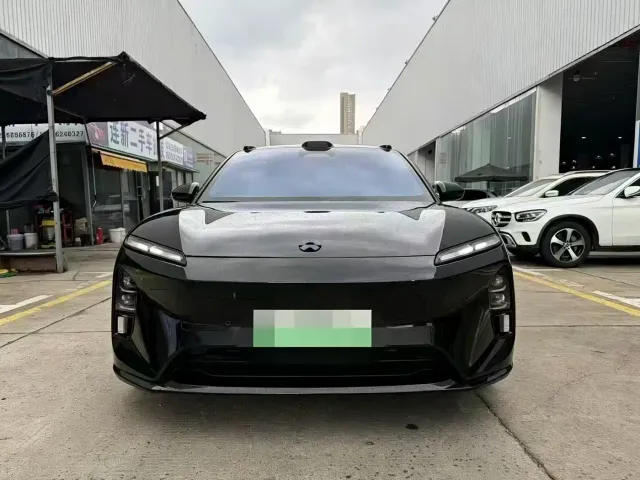 Фотография автомобиля — Nio ET5 Touring