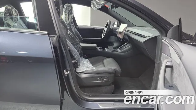 Tesla Model Y — Фото автомобиля 26
