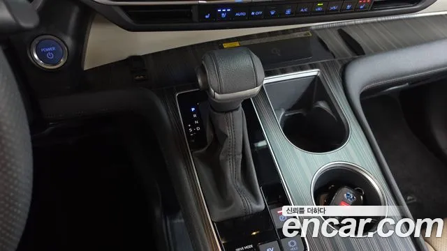 Toyota Sienna — Фото автомобиля 8