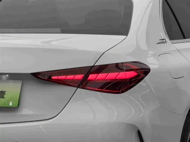 Mercedes-Benz C-Class — Фото автомобиля 19