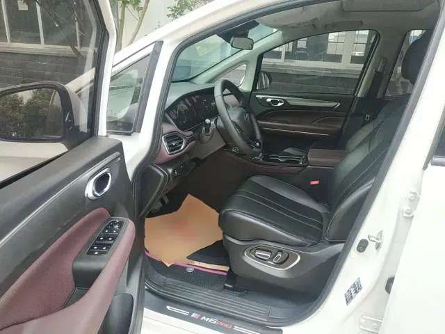 GAC Trumpchi M6 — Фото автомобиля 11