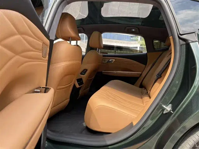 Geely Galaxy Xingyao 8 — Фото автомобиля 16