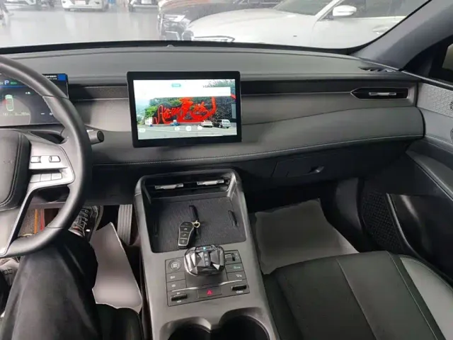 BYD Qin PLUS — Фото автомобиля 9