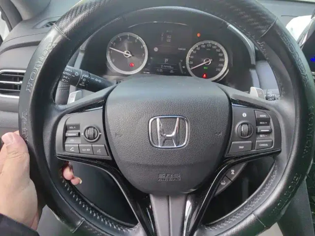 Honda UR-V — Фото автомобиля 15