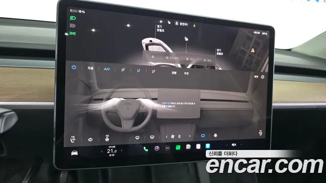 Tesla Model Y — Фото автомобиля 15