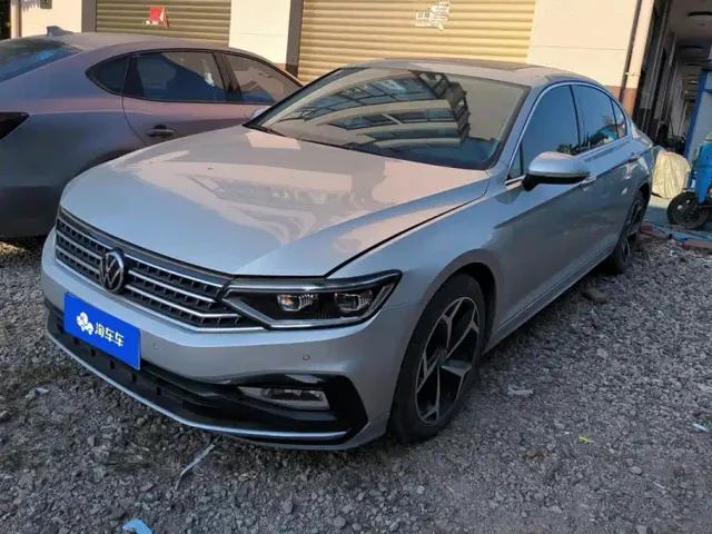 Фотография автомобиля — Volkswagen Magotan