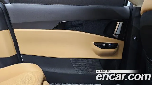 Kia Carnival Generation 4 — Фото автомобиля 14