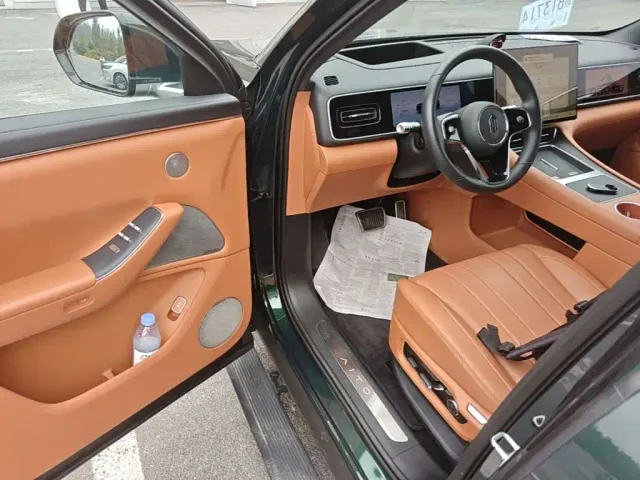 Aito M7 — Фото автомобиля 15