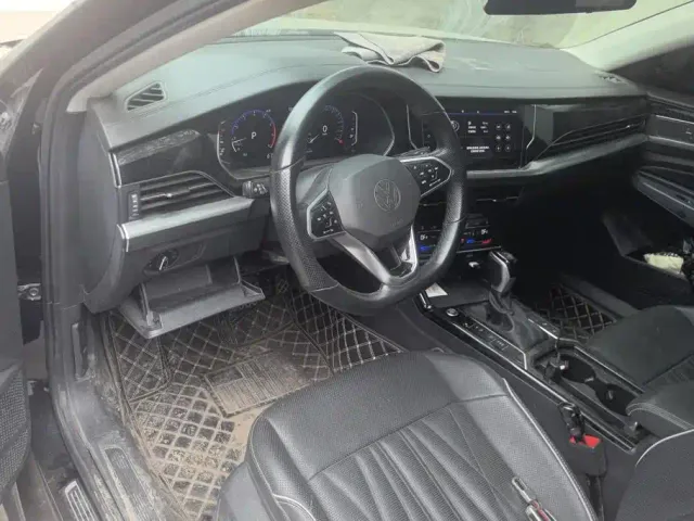 Volkswagen Passat — Фото автомобиля 12