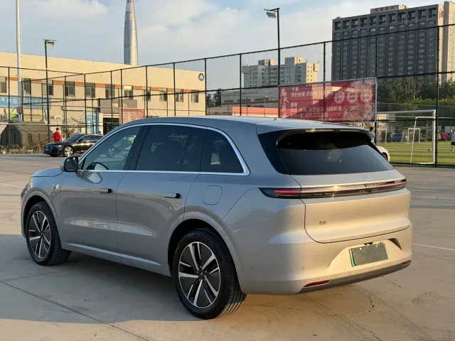 Li Auto Li Auto L6 2024 Pro — Фото автомобиля 4