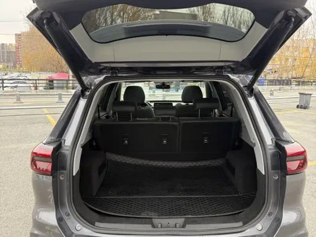 Chery Tiggo 8 — Фото автомобиля 12