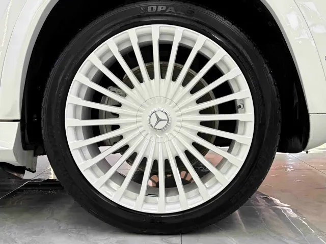 Mercedes-Benz GLS-Class — Фото автомобиля 12