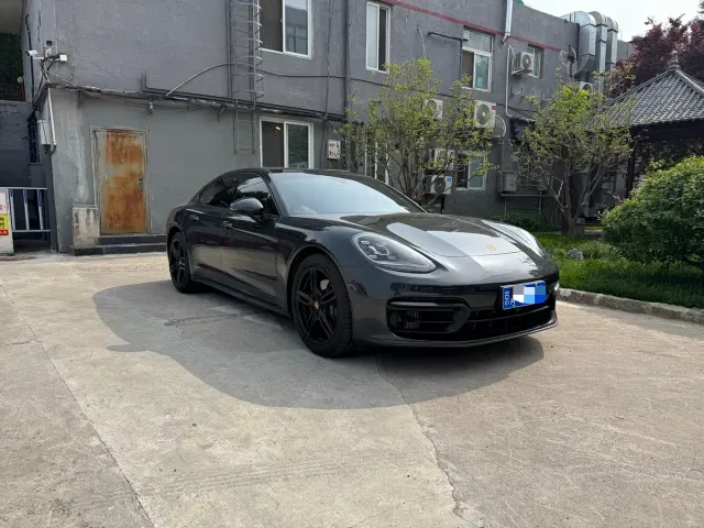 Porsche Panamera — Фото автомобиля 3