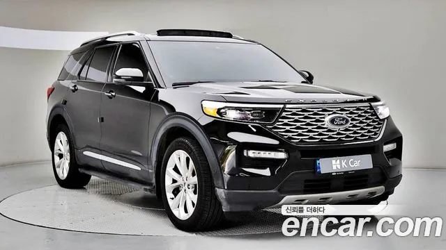 Ford Explorer — Фото автомобиля 3