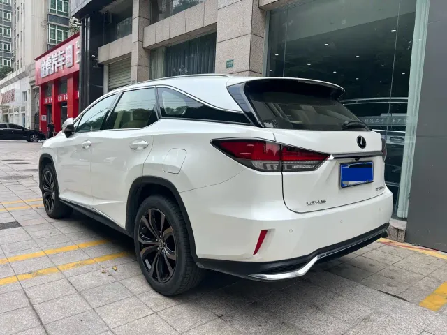 Lexus RX — Фото автомобиля 4