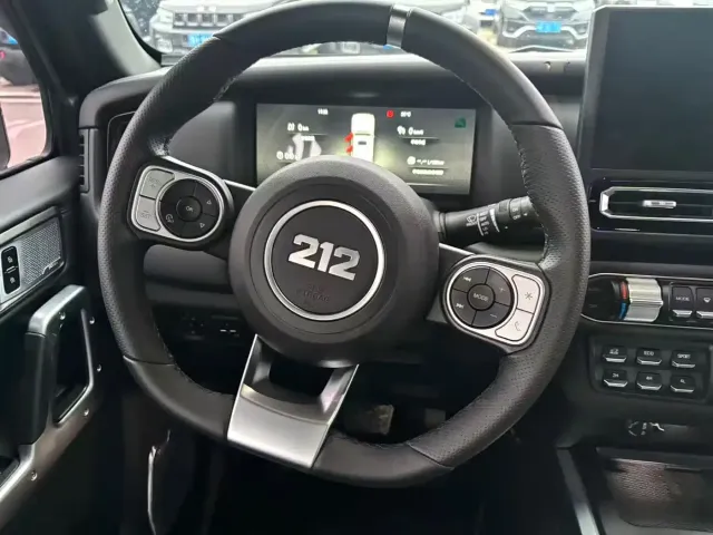 212 212 T01 2025 2.0T Diesel Version — Фото автомобиля 7