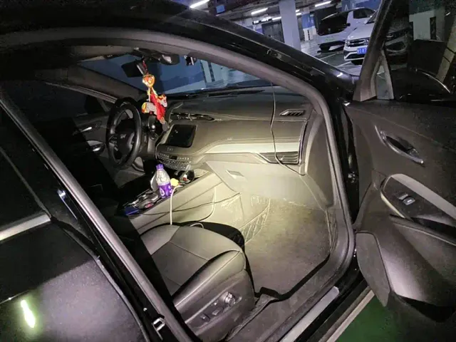 Cadillac XT4 — Фото автомобиля 13