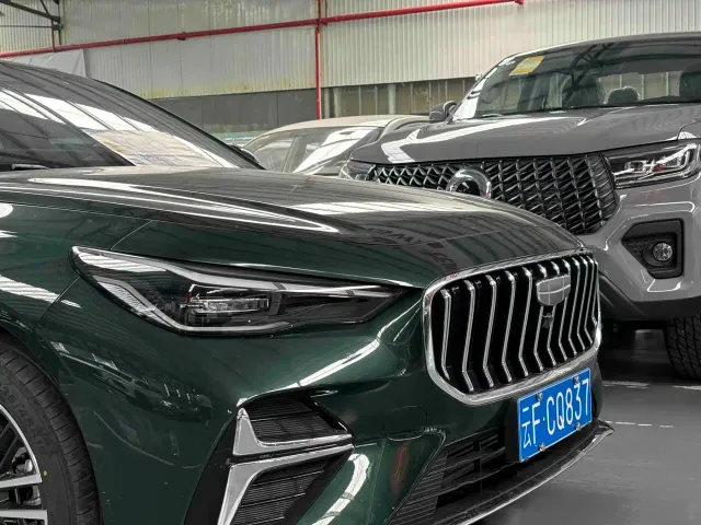 Geely Emgrand — Фото автомобиля 11