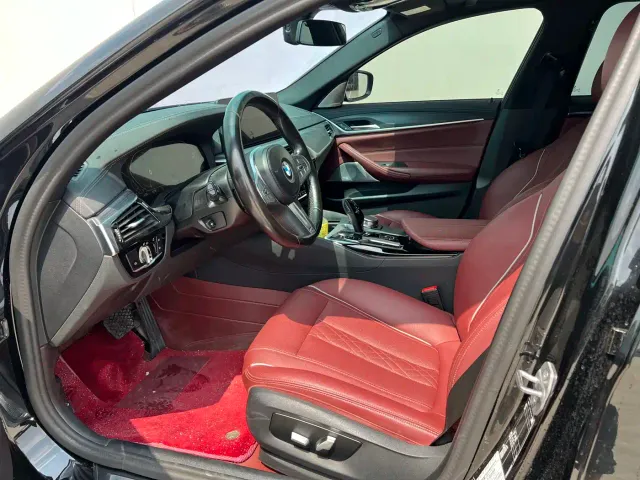 BMW 5 Series — Фото автомобиля 7