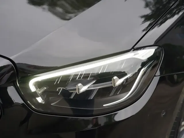 Mercedes-Benz E-Class — Фото автомобиля 9