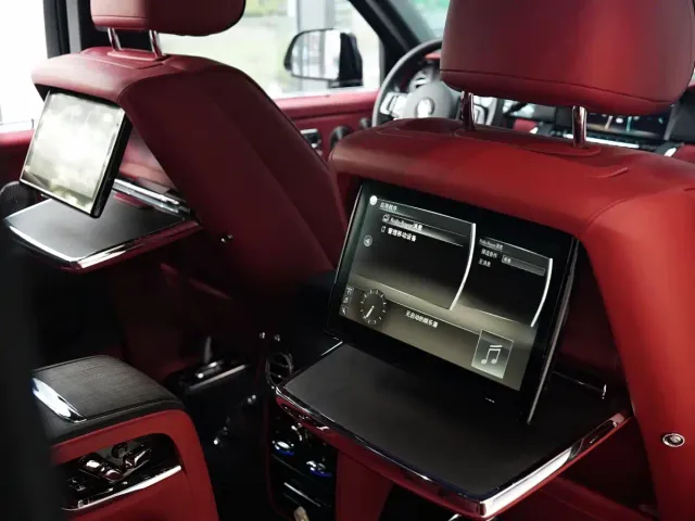 Rolls-Royce Cullinan — Фото автомобиля 13