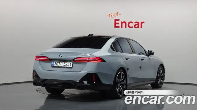 BMW 5 Series G60 — Фото автомобиля 2