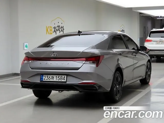 Hyundai Avante — Фото автомобиля 4
