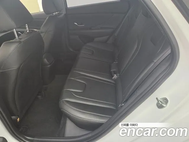 Hyundai Avante CN7 — Фото автомобиля 14