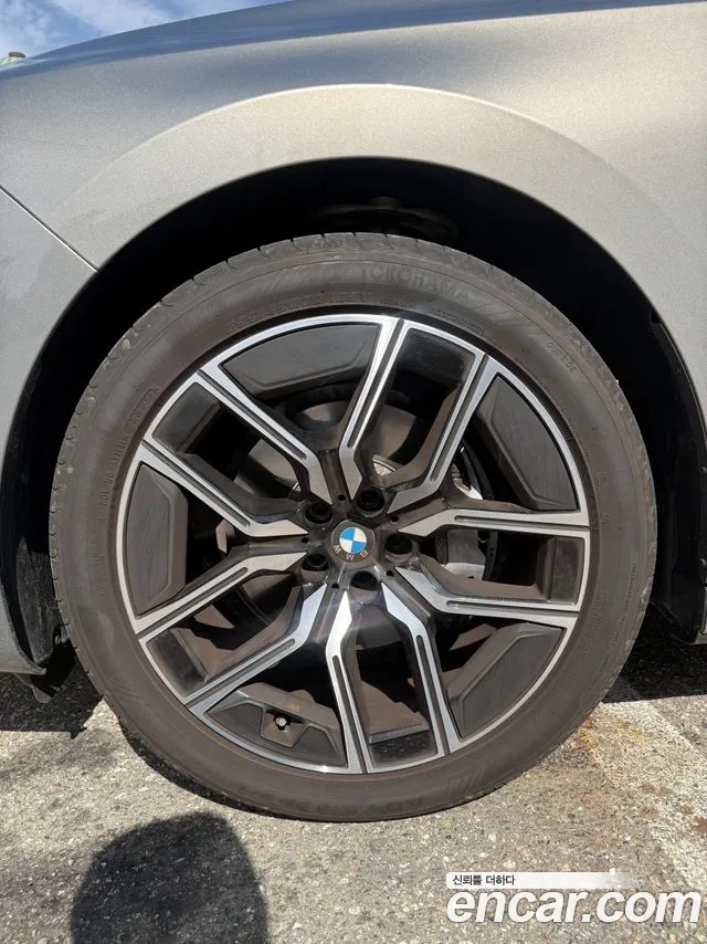 BMW 7 Series — Фото автомобиля 8