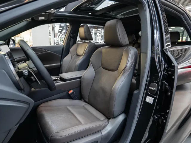 Lexus RX — Фото автомобиля 11