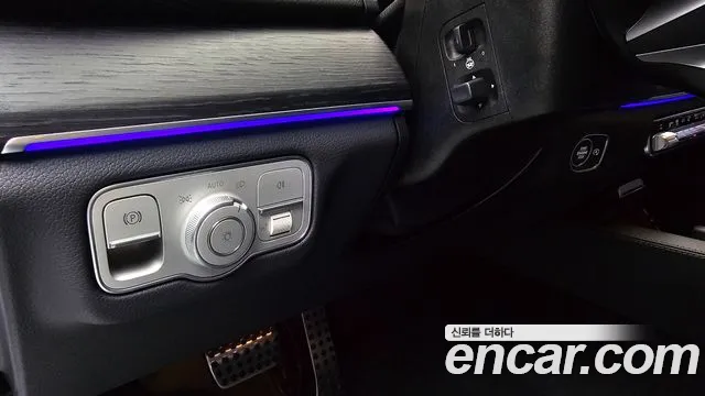 Mercedes-Benz GLE-Class — Фото автомобиля 23