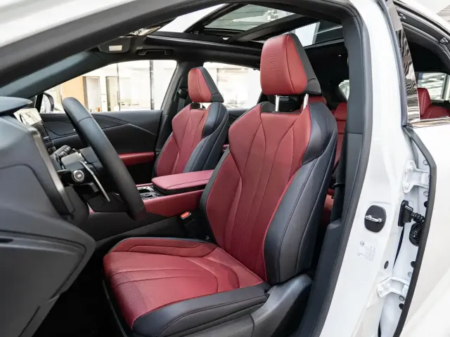 Lexus RX — Фото автомобиля 11