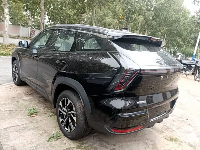 Geely Boyue L — Фото автомобиля 4