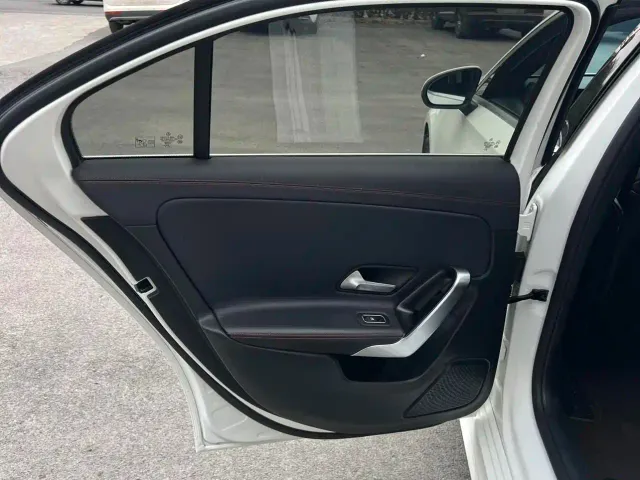 Mercedes-Benz A-Class — Фото автомобиля 20