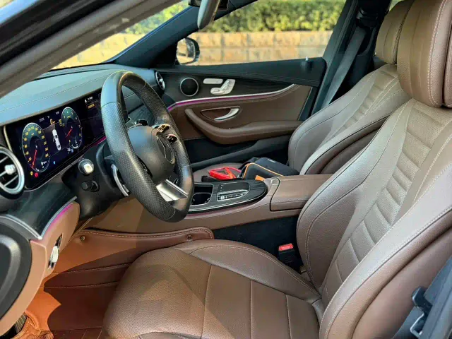 Mercedes-Benz E-Class — Фото автомобиля 4