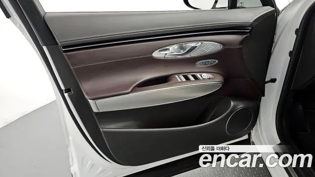 Genesis GV70 2.5T Бензин AWD — Фото автомобиля 22