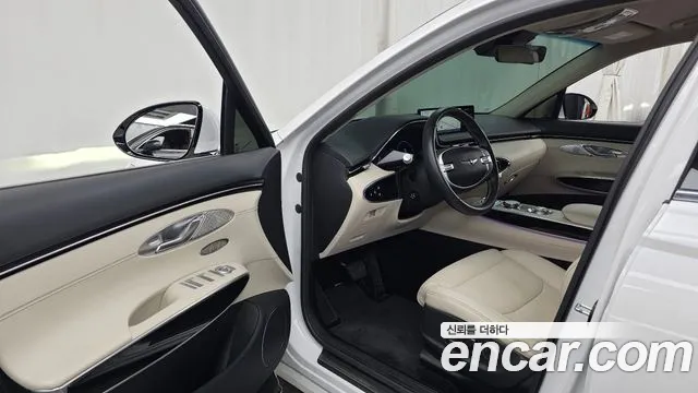Genesis GV70 2.5T Бензин 2WD — Фото автомобиля 10