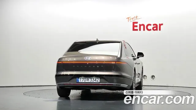 Hyundai Grandeur GN7 — Фото автомобиля 4