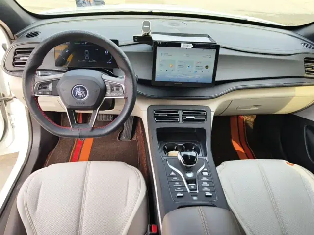BYD Qin PLUS — Фото автомобиля 9