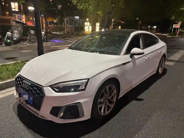 Фотография автомобиля — Audi A5