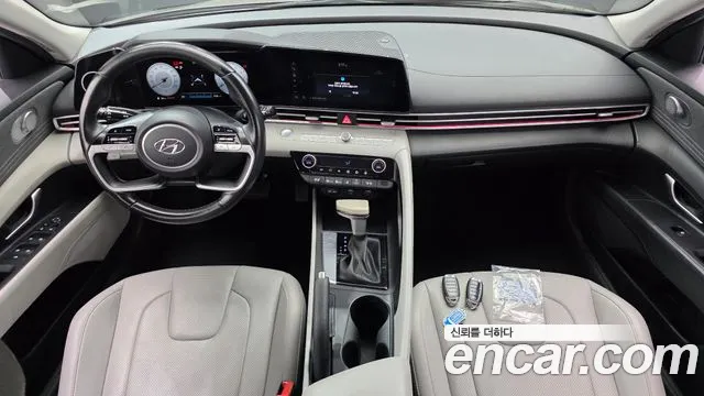 Hyundai Avante CN7 — Фото автомобиля 10