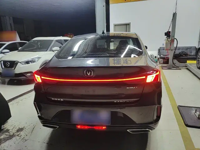 Changan Eado — Фото автомобиля 5