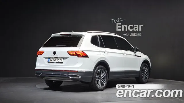 Volkswagen Tiguan — Фото автомобиля 2