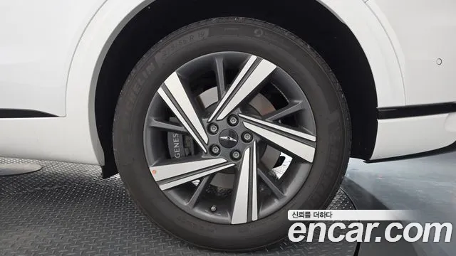 Genesis GV70 2.5T Бензин 2WD — Фото автомобиля 17