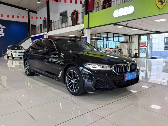 Фотография автомобиля — BMW 5 Series
