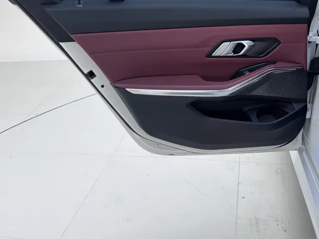 BMW 3 Series — Фото автомобиля 18