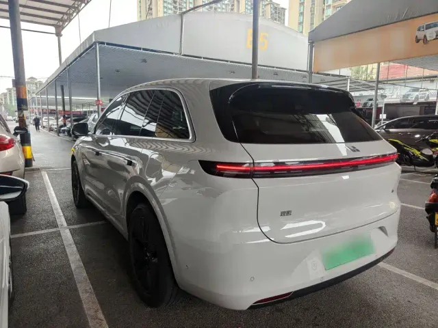 Li Auto L6 — Фото автомобиля 4