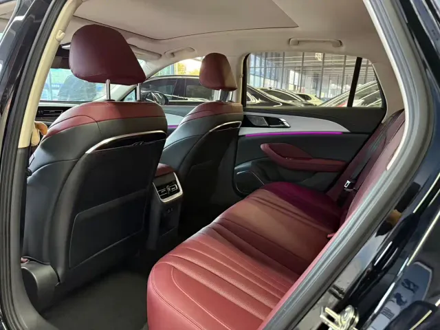 Hongqi H5 — Фото автомобиля 5