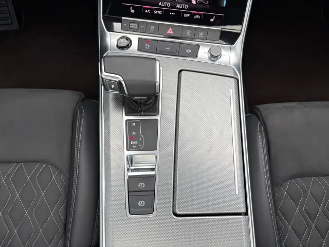 Audi A7L — Фото автомобиля 15